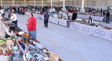 Antika Pazarına Vatandaşlar Yoğun İlgi Gösterdi
