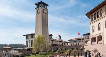 Koç Üniversitesi Türkiye’nin EQUIS Akreditasyonlu Tek Üniversitesi Olmayı Sürdürüyor