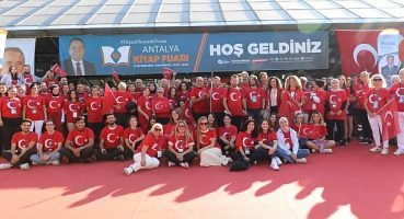 Antalya Kitap Fuarı’nda hafta sonu yoğunluğu