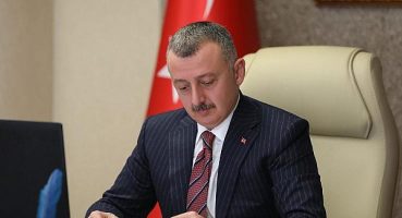 Bu nurlu gecede kalplerimiz de yeniden aydınlansın