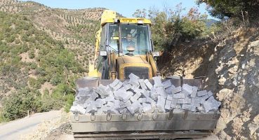 Burhaniye Kırsal Mahallelerde Bakım Çalışmaları Devam Ediyor