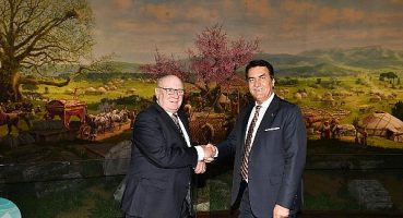 Bursa’nın Erguvanları Almanya’da Kök Salacak