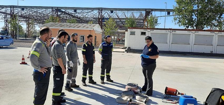 buyuksehir-itfaiyesi-endustriyel-tesis-egitimlerine-devam-ediyor.jpg