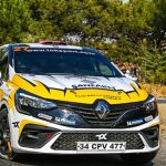 clio-rally-trophy-turkiye-ege-rallisinde-kazanan-ekip-tuncer-sancakli-asena-sancakli-oldu.jpg