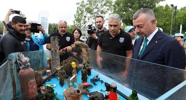 Daha azıyla daha çok dünya