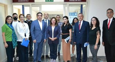 EÜ, Eczacılık alanındaki tecrübelerini uluslararası arenada paylaşıyor