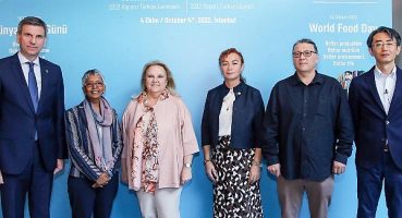 Gelecek gençlerin elinde