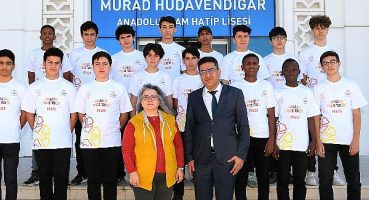 İmam Hatipliler Geleceğin Otomobili İçin Kolları Sıvadı