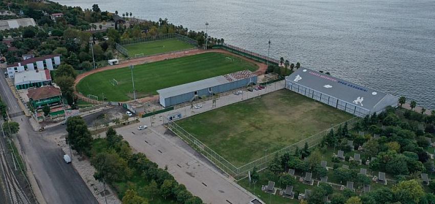 korfez-alparslan-turkes-spor-kompleksine-sentetik-cim.jpg
