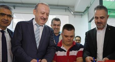 Monster Notebook, Atalar Mesleki ve Teknik Anadolu Lisesi’nin özel eğitim sınıfını yeniledi