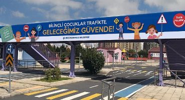 Trafik Hayattır platformu ve Küçükçekmece Belediyesi 25 bin öğrenciye trafik eğitimi verecek