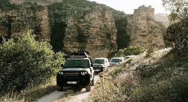 Uşak’ın Tarihi ve Doğal Zenginliklerinde Defender ile Heyecan Verici Bir Sürüş Deneyimi