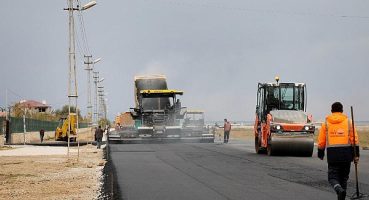 Van Büyükşehir Eski Kale Yolu’nda Asfaltlama Çalışması Yapıyor