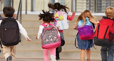 Ağır Okul Çantaları Bel, Omuz ve Ellerde Ağrıya Neden Olabiliyor