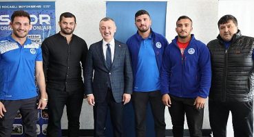 Başkan Büyükakın, şampiyon sporcularla buluştu