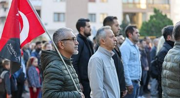 Buca’dan Ata’ya saygı duruşu