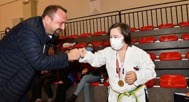 Çiğli Belediyesi’nin “Engelsiz Yaşam” Mücadelesi Sürüyor