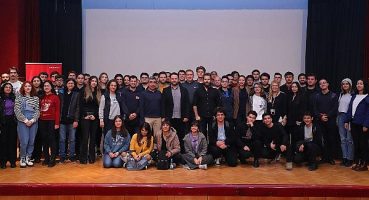 DEÜ, Nasa’daki Türk Astrofizikçiyi Öğrencilerle Buluşturdu