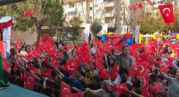 Döşemealtılı çocuklar şenlikte eğlendi