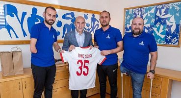 Dünya şampiyonu Ampute Milli Takımı’nın kalecisi Erdi Arslan İzmir’in gururu oldu