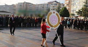 Edremit’te Öğretmenler Günü Kutlandı