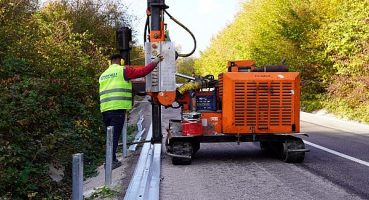 Hasar gören oto korkuluklar yenileniyor