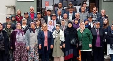 Menderes Belediyesi’nden gazilere Bergama gezisi