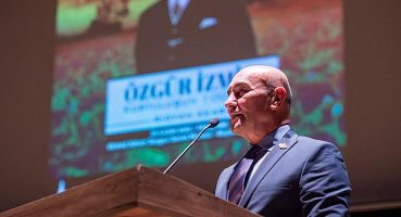 Tunç Soyer: Atatürk bu savaşı bizler barış içinde yaşayalım diye kazandı