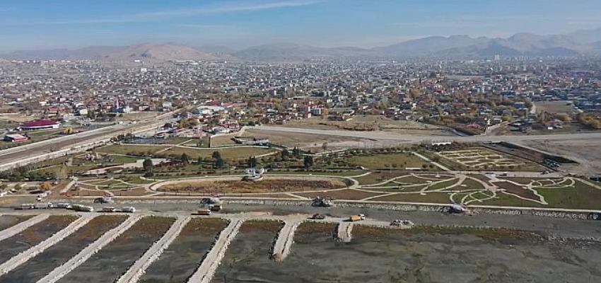 van-buyuksehir-belediyesi-yeni-bir-parki-daha-hizmete-aciyor.jpg