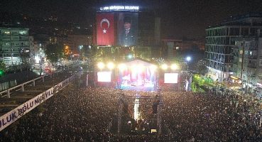 Aydın Büyükşehir Belediyesi'nin Yılbaşı Programı Başladı