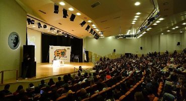 Ege Mizah Fest birbirinden ünlü isimleri ağırladı