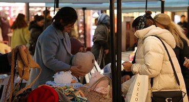 Kadın girişimciler ”Kışa Hazırız” etkinliğinde satış yaptı