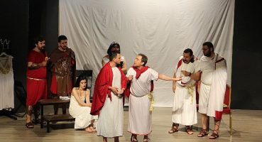 'Perde Arkası' Saray'da sahnelendi