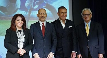 Statlar yenilendi, seyirci yok. Futbolu tüketmeyelim