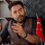 unlu-turk-kuafor-ali-akduru-tum-dunyada-basarisiyla-ses-getirmeye-devam-ediyor.jpg