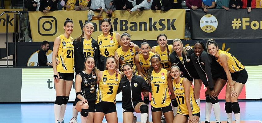 vakifbank-sampiyonlar-ligine-kazanarak-basladi.jpg