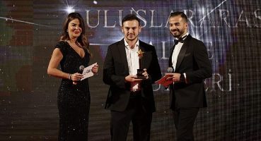 4. Uluslararası kalite ödüllerinde Mirza Parlakyiğit ödülünü aldı