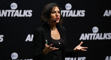 Ece Üner Anttalks'un konuğu oldu