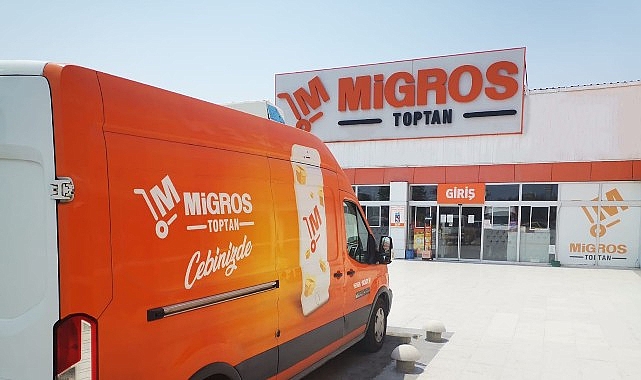 migros-toptan-turkiyede-ilk-kez-bozulabilir-gida-tasima-belgesini-aldi.jpg