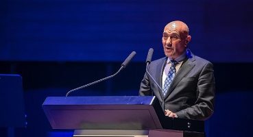 Nazım Hikmet ile Yannis Ritsos İzmir'de şiir ve şarkılarla anıldı