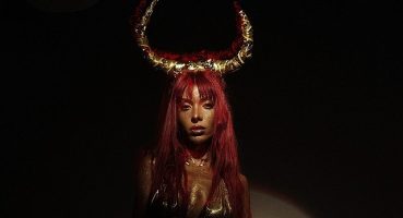 Pop müziğin çıtasını yükselten şarkı Zanna'dan geldi “Ya Deliler Haklıysa”