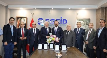 Deprem bölgesinden iş gücünün göç etmemesi için çift maaş önerisi