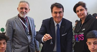 Satranç turnuvasında ilk hamle Dündar'dan