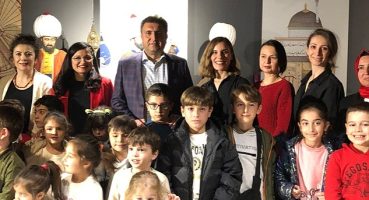 Yaşanan Deprem Felaketinin Ardından Öğretmen ve Öğrencilere Moral İçin “İzmir Masal Gecesi" Düzenlendi