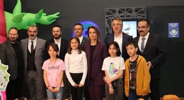 Başkan Savran, “Elif ve Arkadaşları: Kapadokya” Filminin Galasına Katıldı