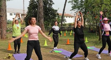 Anne ve çocuklar Zeytinpark'ta spor yaptı