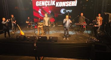 Başkan Altay, Uğur Işılak Konserinde Konyalıların Coşkusuna Ortak Oldu