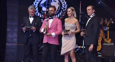 İzmirli modacı Vedat Yetek'e büyük ödül