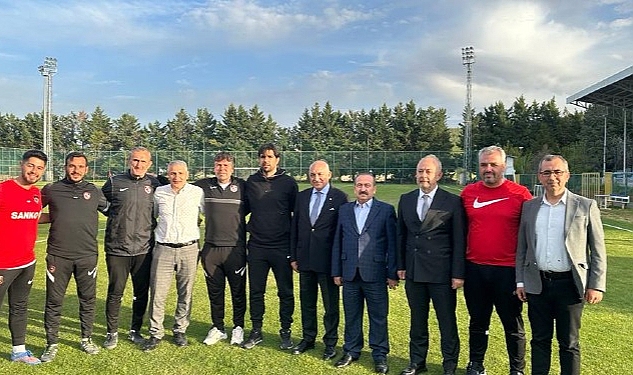 tff-baskani-mehmet-buyukeksi-akademi-ziyaretlerine-gaziantep-fk-ile-devam-etti.jpg