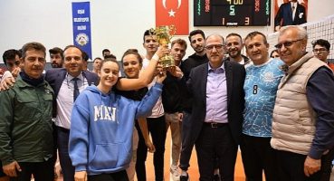 Trakya Cup Voleybol Turnuvasının Şampiyonu Malkaraspor